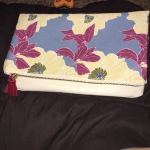 Rachel pally bloom color clutch like new